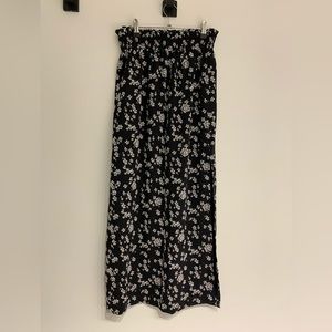 Floral Dynamite Maxi Skirt with slit. Size S.